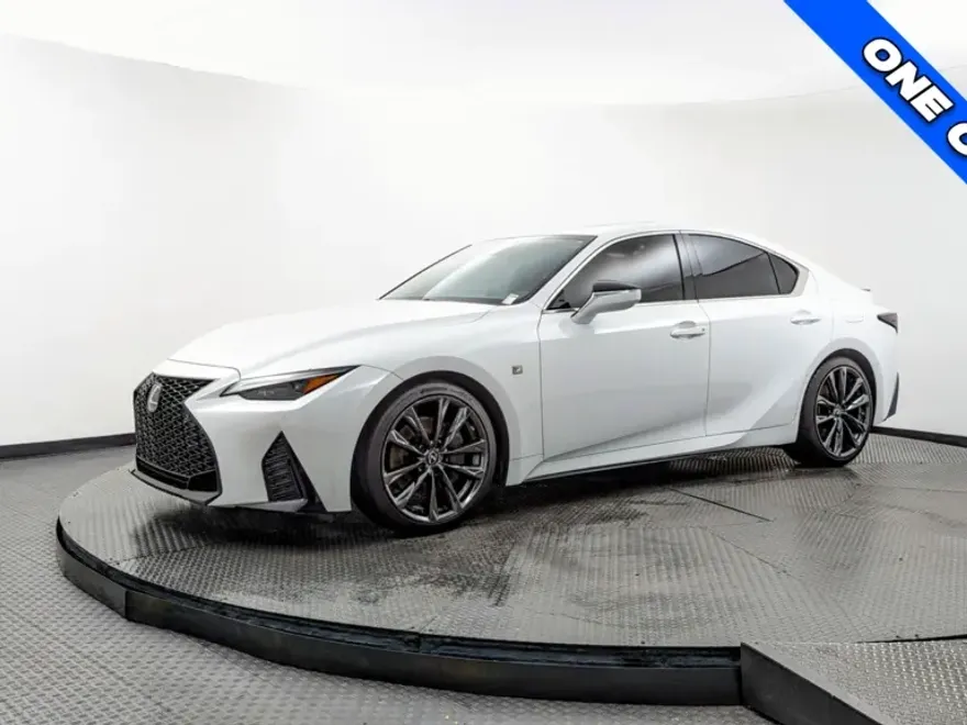 2022 Lexus IS 350 F SPORT photo 1