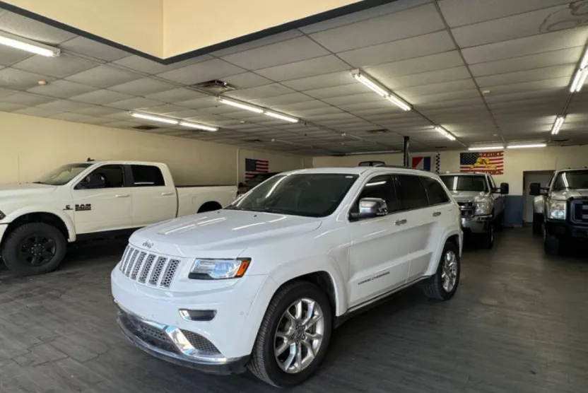 2014 Jeep Grand Cherokee Summit photo 1