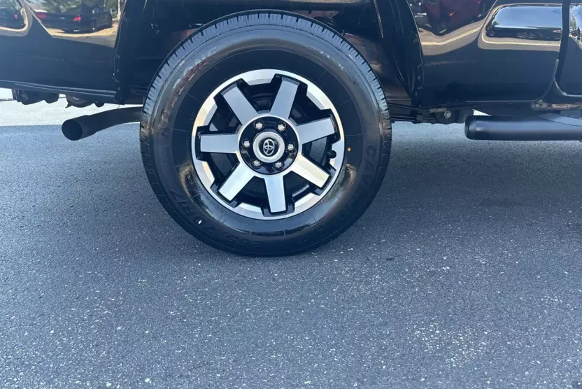 2023 Toyota Tacoma SR photo 1