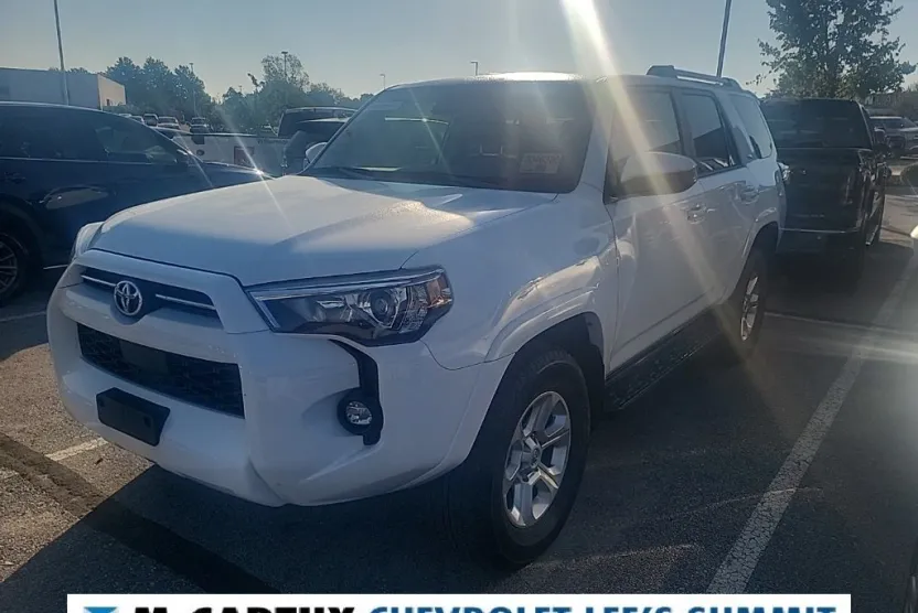 2024 Toyota 4Runner SR5 photo 1