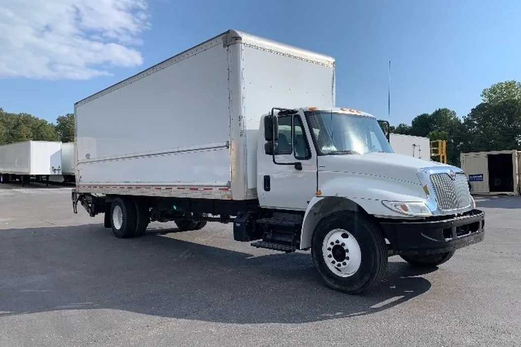 2019 International 4300 DuraStar 4300 photo 1