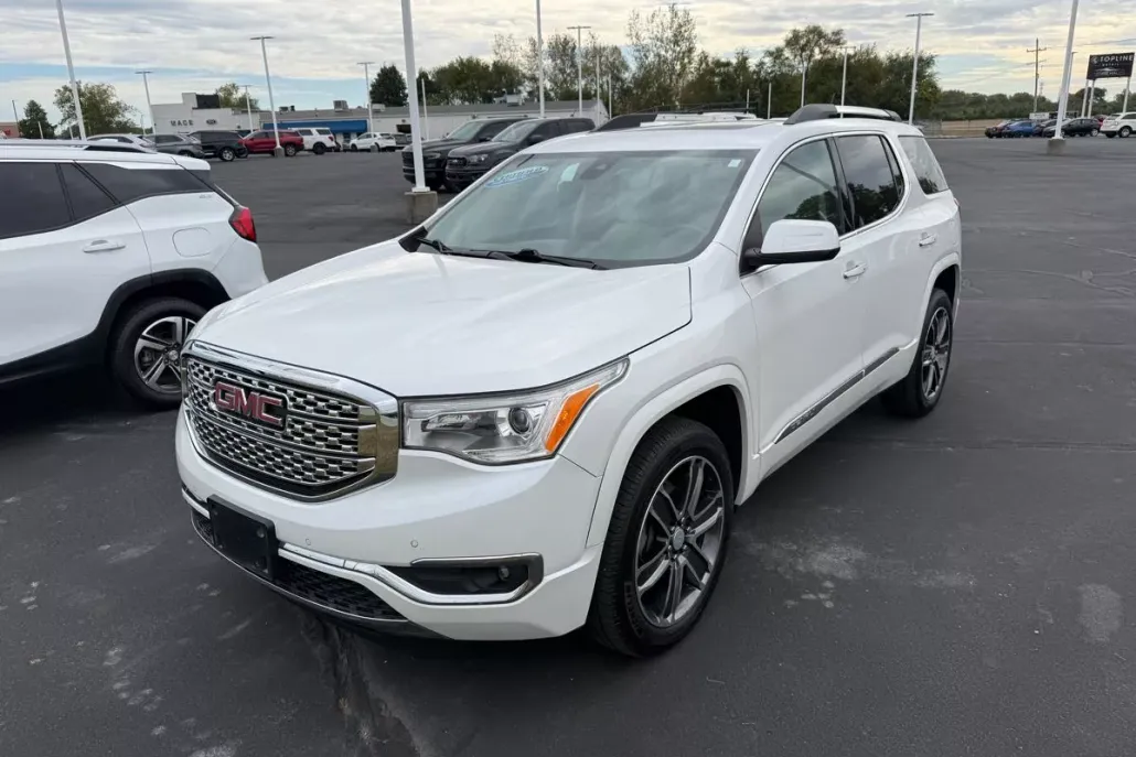 2019 Gmc Acadia Denali photo 1