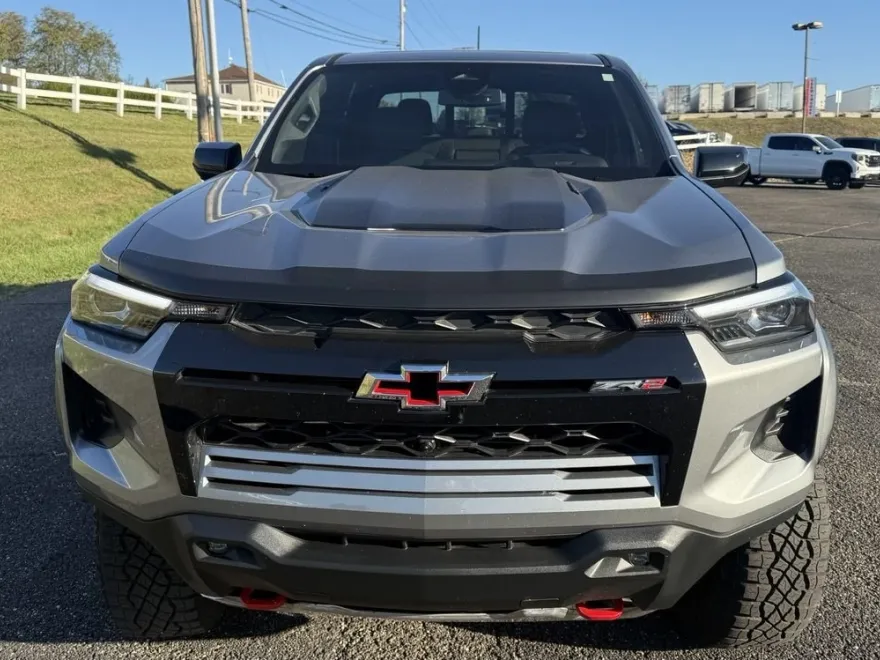 2025 Chevrolet Colorado ZR2 photo 1