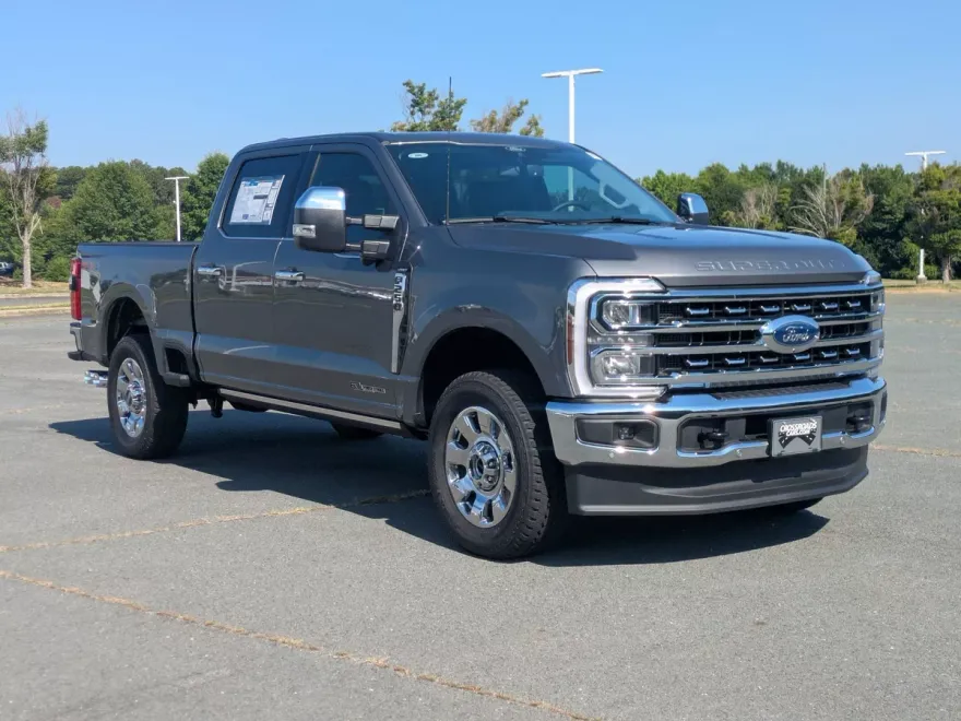 2025 Ford F-250 Lariat photo 1