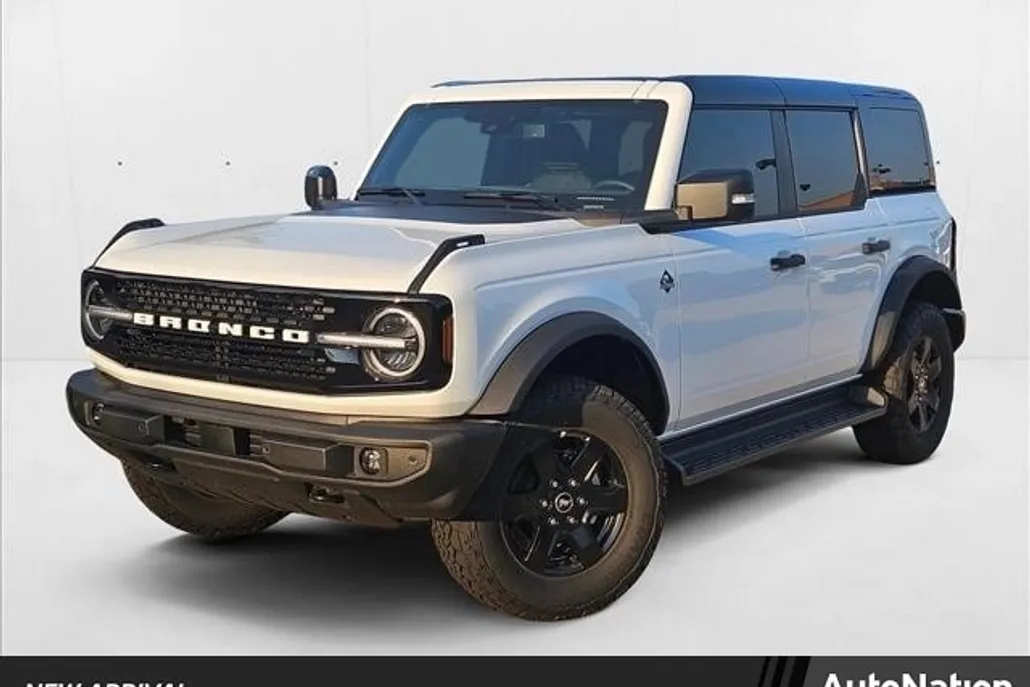 2025 Ford Bronco Outer Banks photo 1