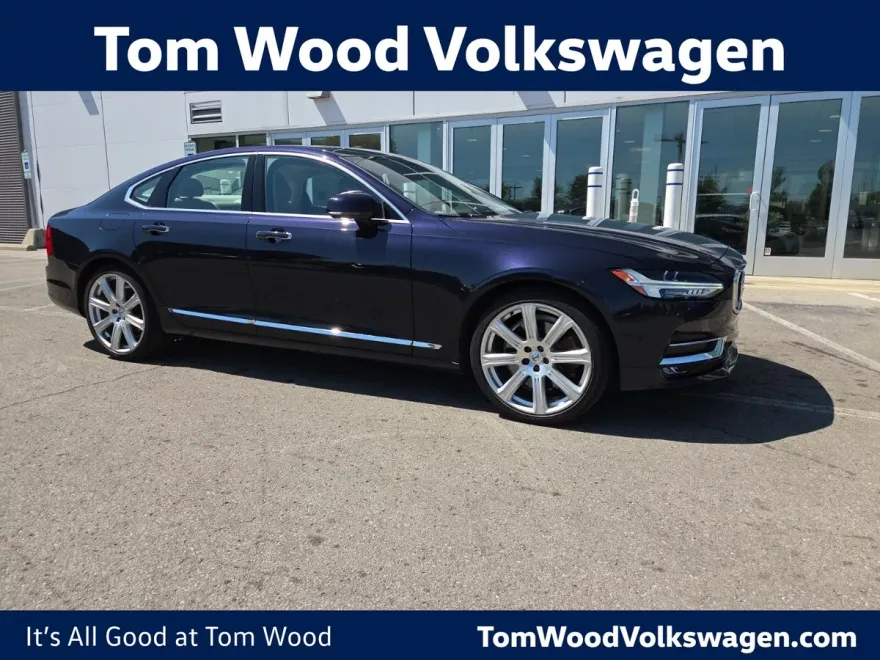 2017 Volvo S90 Inscription photo 1