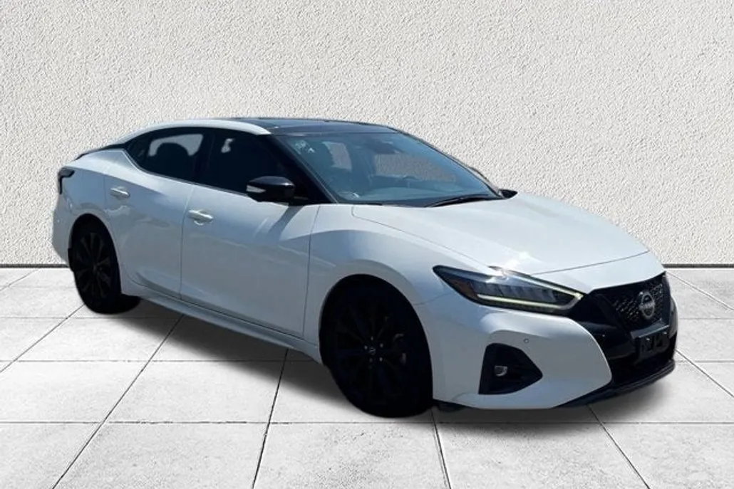 2023 Nissan Maxima SR photo 1