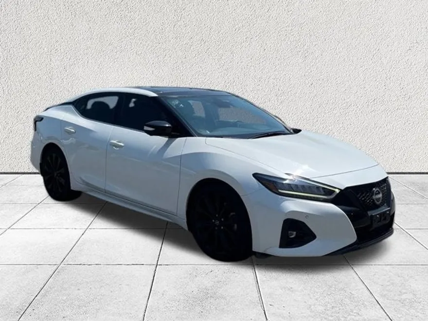 2023 Nissan Maxima SR photo 1