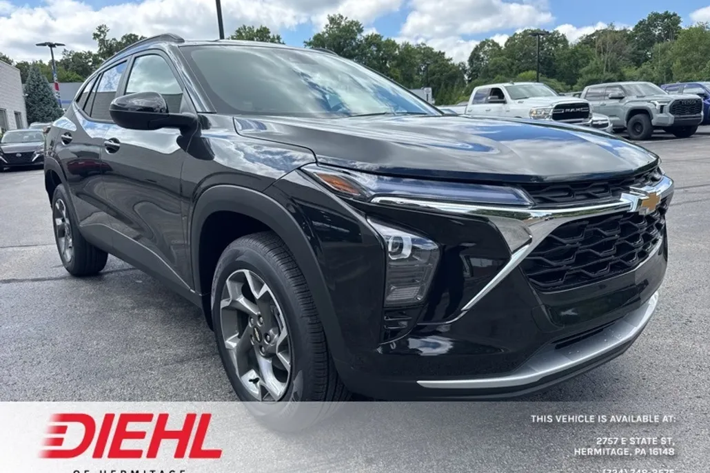 2025 Chevrolet Trax LT photo 1