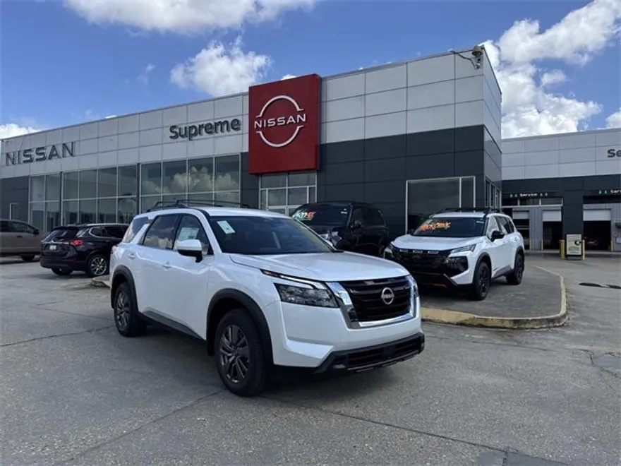 2025 Nissan Pathfinder SV photo 1