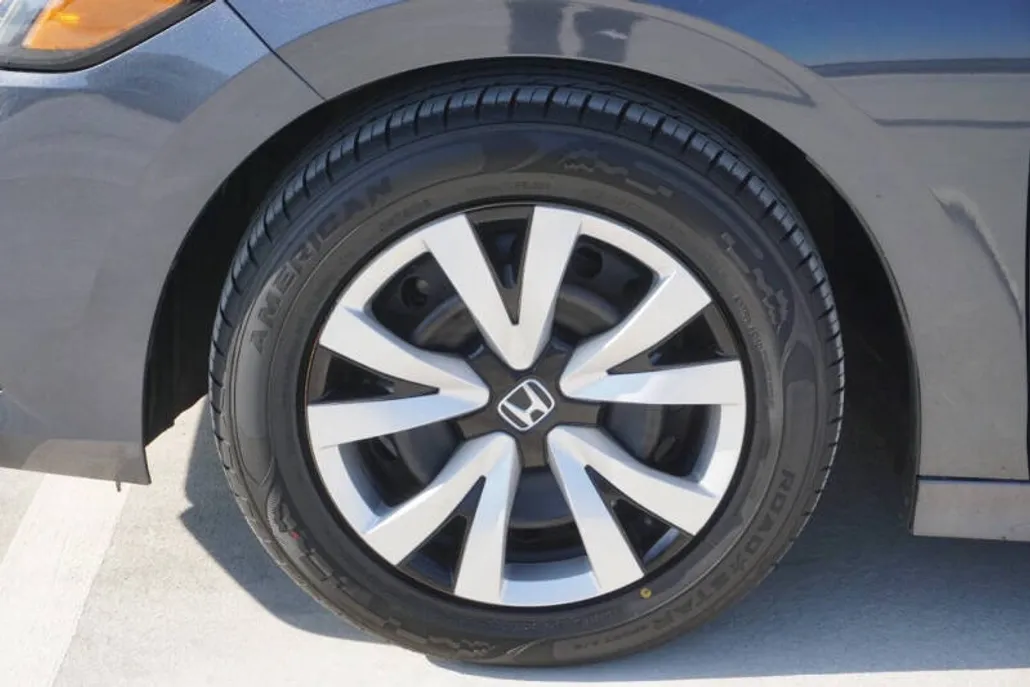 2022 Honda Civic LX photo 1