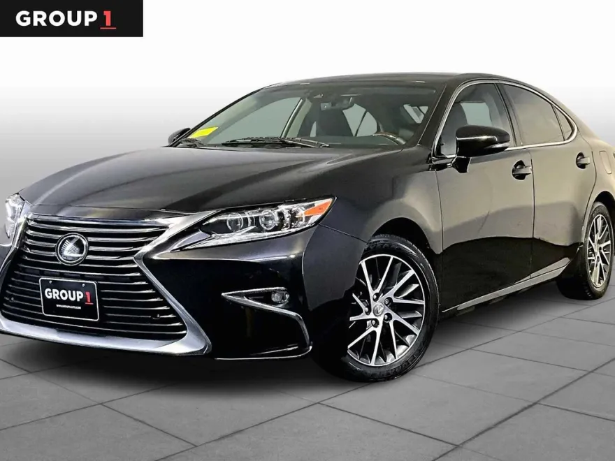 2016 Lexus ES 350 photo 1