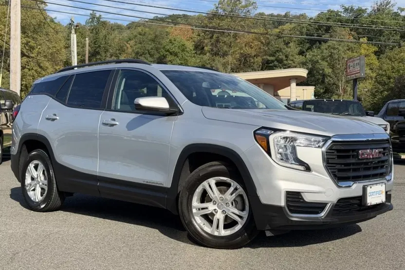 2022 Gmc Terrain SLE photo 1