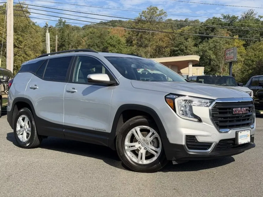 2022 Gmc Terrain SLE photo 1