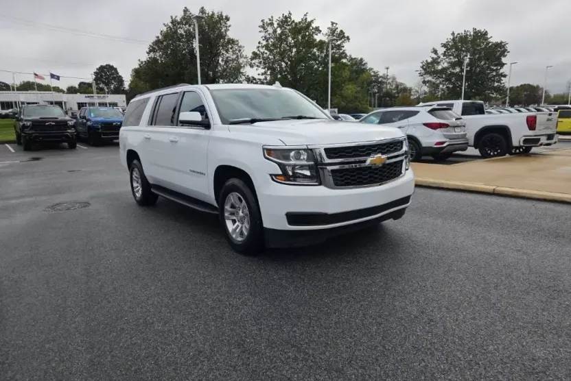 2020 Chevrolet Suburban LS photo 1