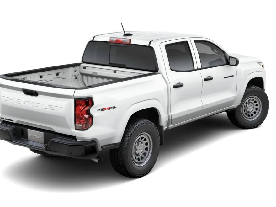2025 Chevrolet Colorado Work Truck LT photo 1