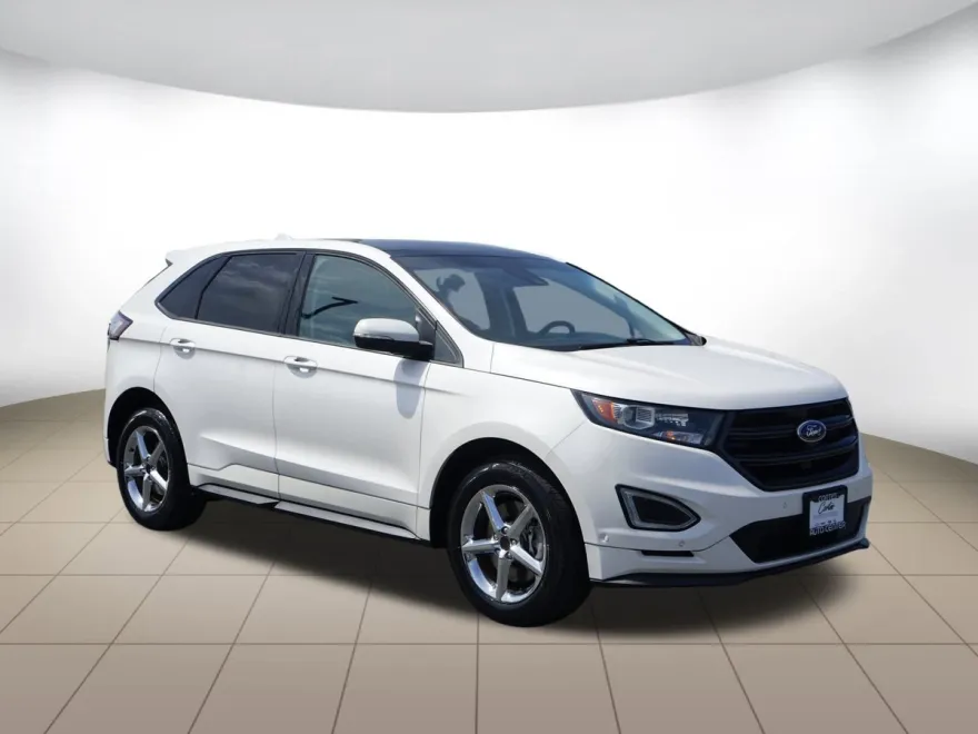 2016 Ford Edge Sport photo 1