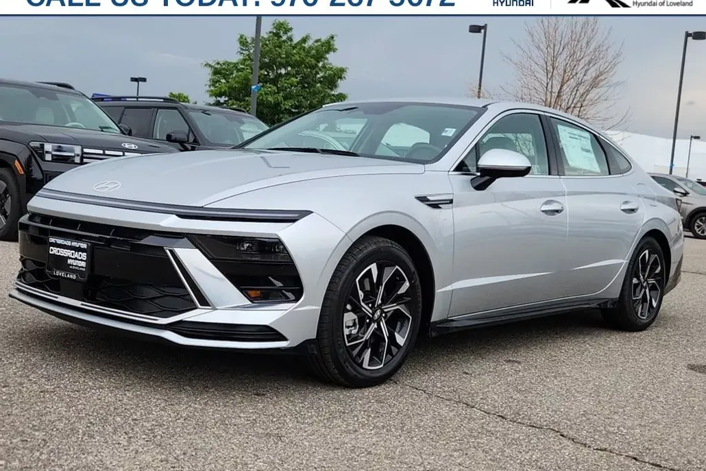 2024 Hyundai Sonata SEL photo 1