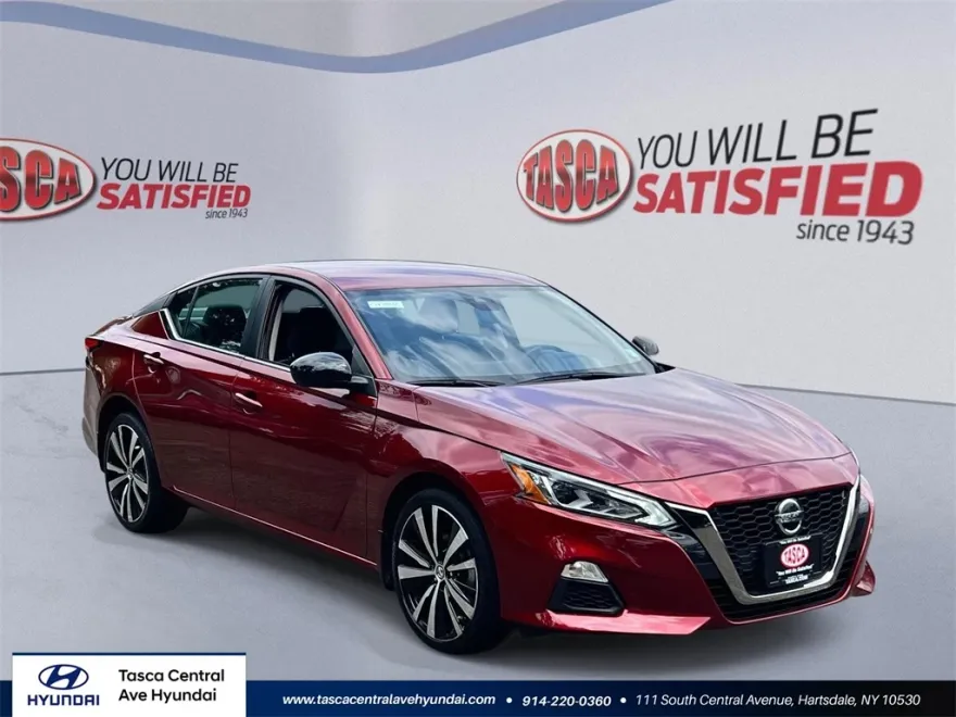 2022 Nissan Altima 2.5 SR photo 1