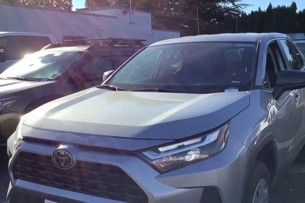 2025 Toyota RAV4 LE photo 1