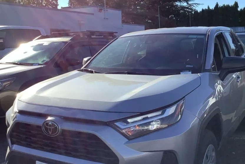 2025 Toyota RAV4 LE photo 1