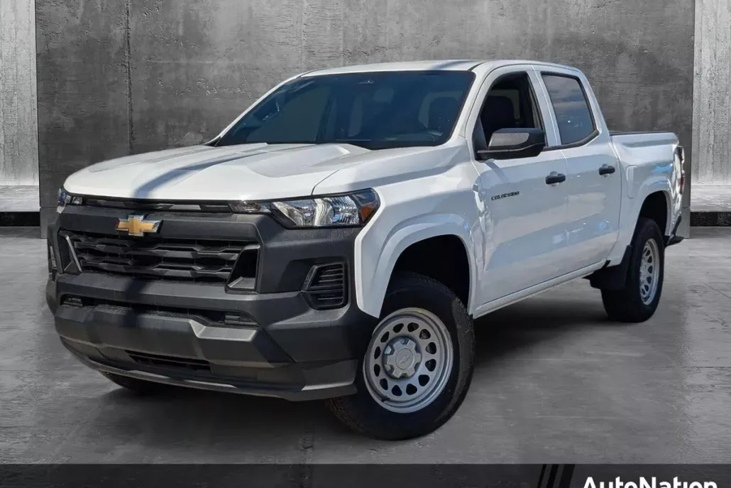 2025 Chevrolet Colorado LT photo 1