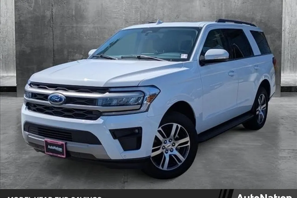 2024 Ford Expedition XLT photo 1