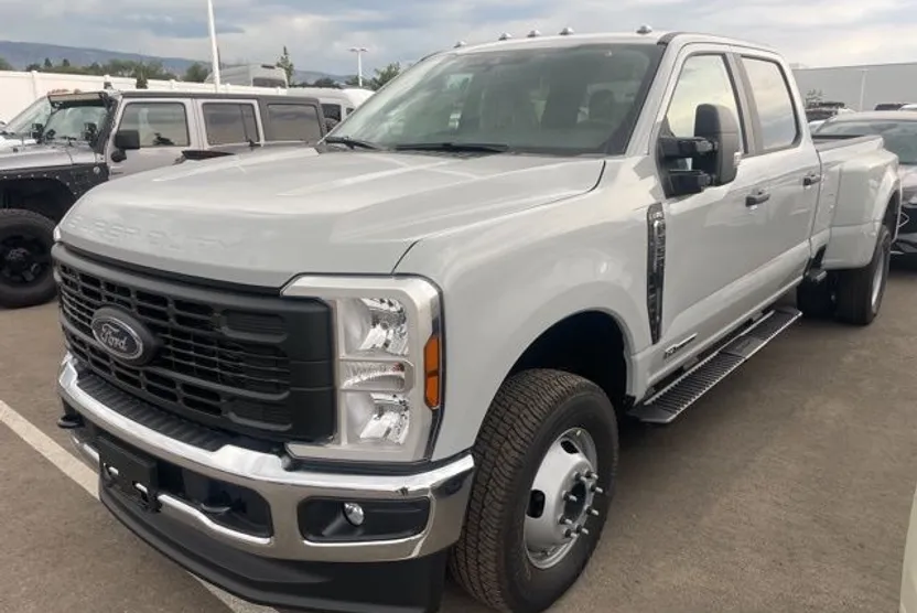 2026 Ford F-350 photo 1