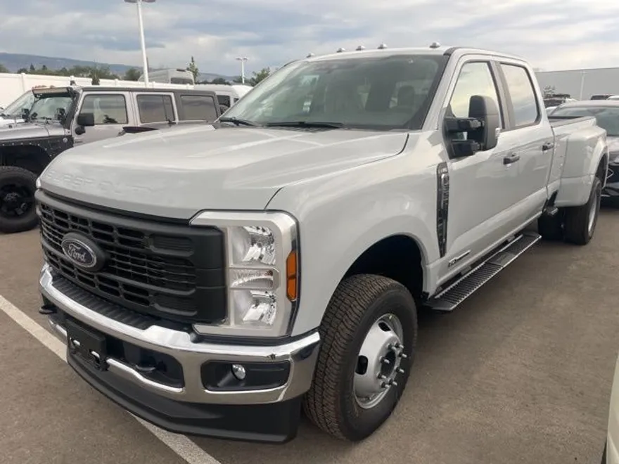 2026 Ford F-350 photo 1