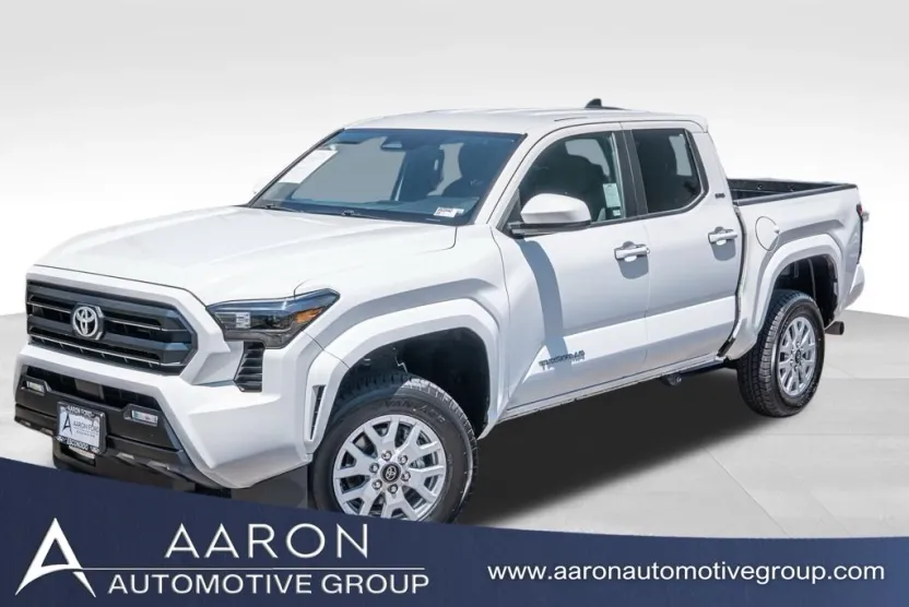 2024 Toyota Tacoma SR5 photo 1