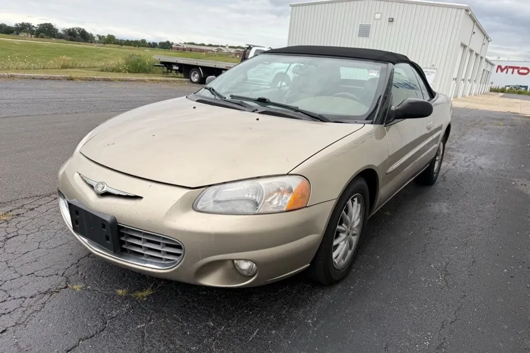 2002 Chrysler Sebring LXi photo 1