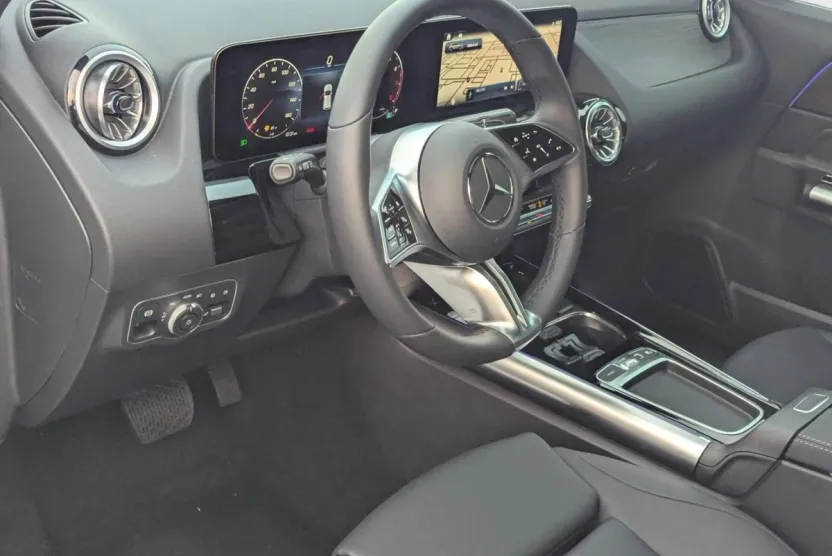 2025 Mercedes Benz GLA 250 photo 1