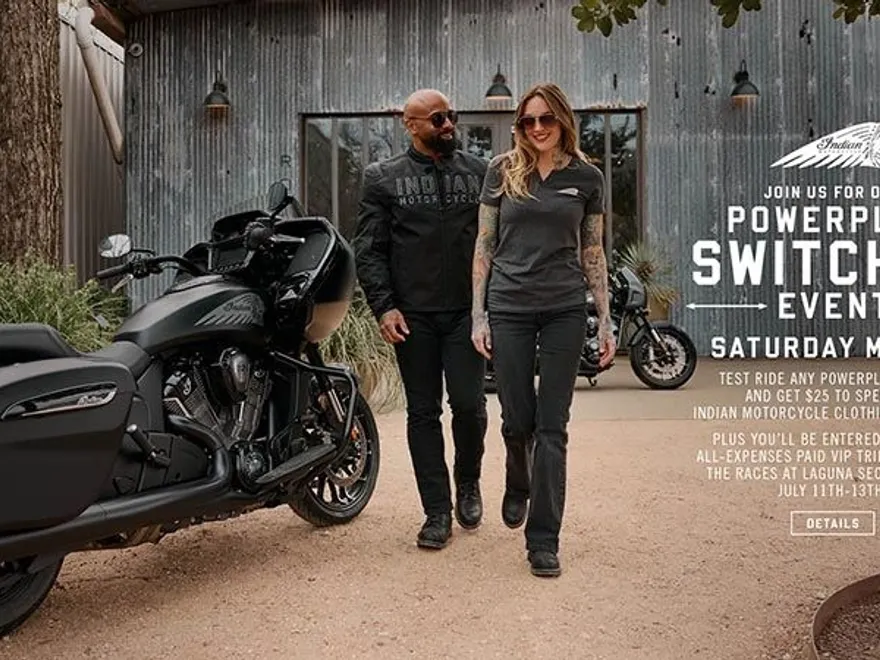 2025 Indian Motorcycle Roadmaster Elite photo 1