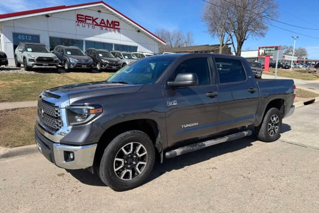 2020 Toyota Tundra SR5 photo 1