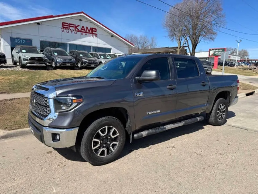 2020 Toyota Tundra SR5 photo 1