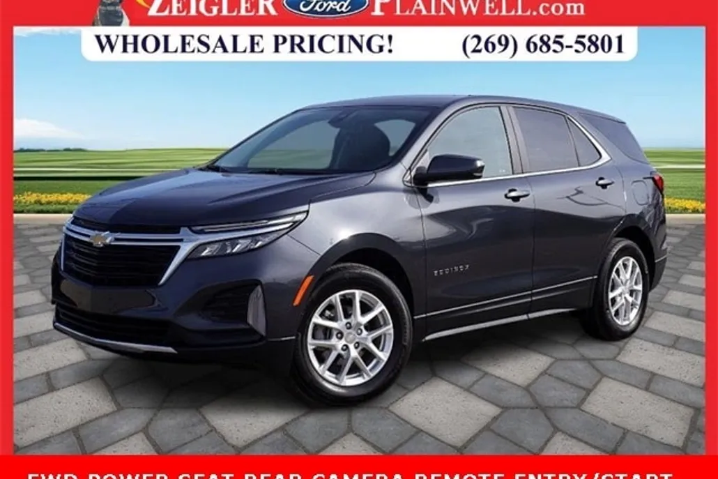 2023 Chevrolet Equinox LT photo 1