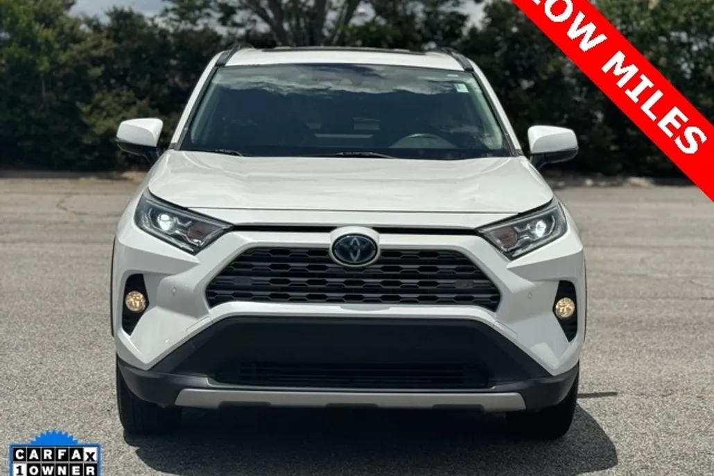 2019 Toyota RAV4 Hybrid Limited photo 1