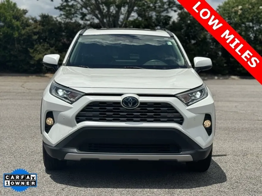 2019 Toyota RAV4 Hybrid Limited photo 1