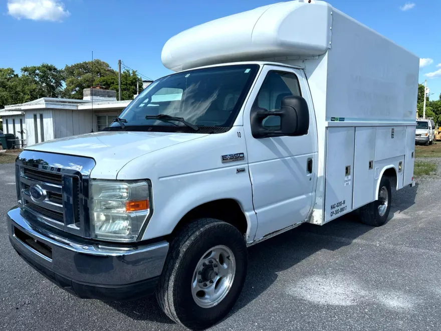 2012 Ford E-350 photo 1