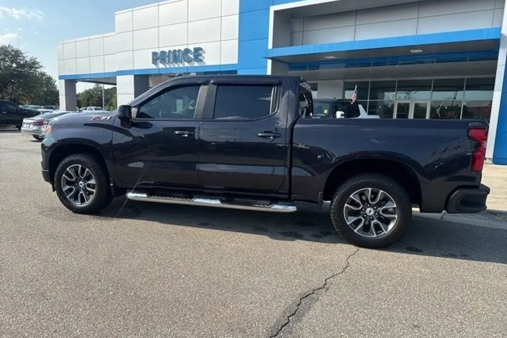 2023 Chevrolet Silverado 1500 RST photo 1