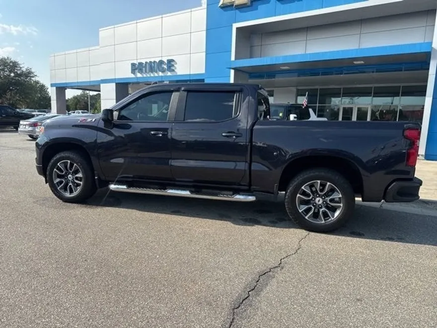 2023 Chevrolet Silverado 1500 RST photo 1
