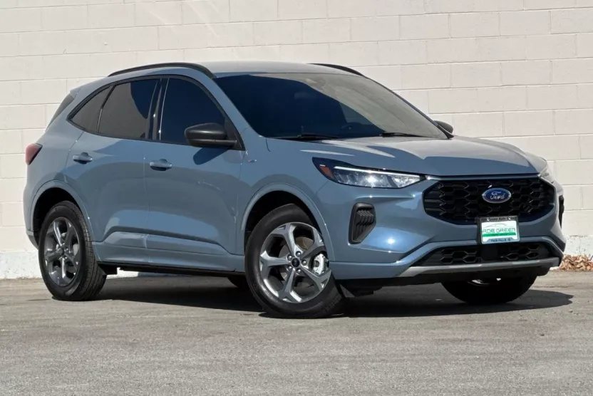 2024 Ford Escape ST-Line photo 1