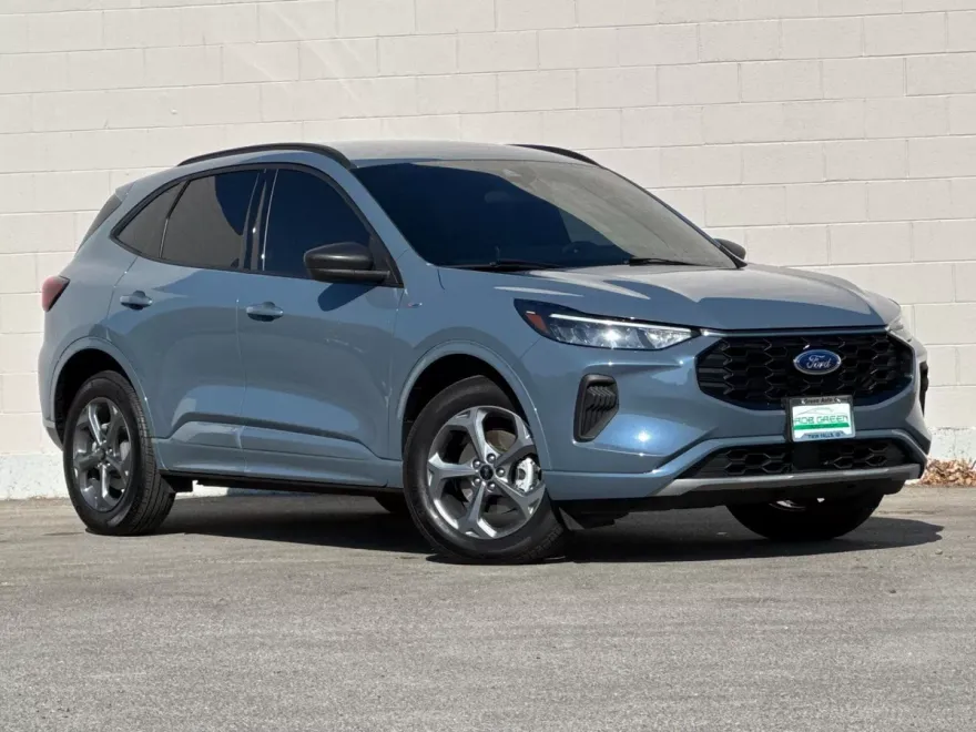 2024 Ford Escape ST-Line photo 1