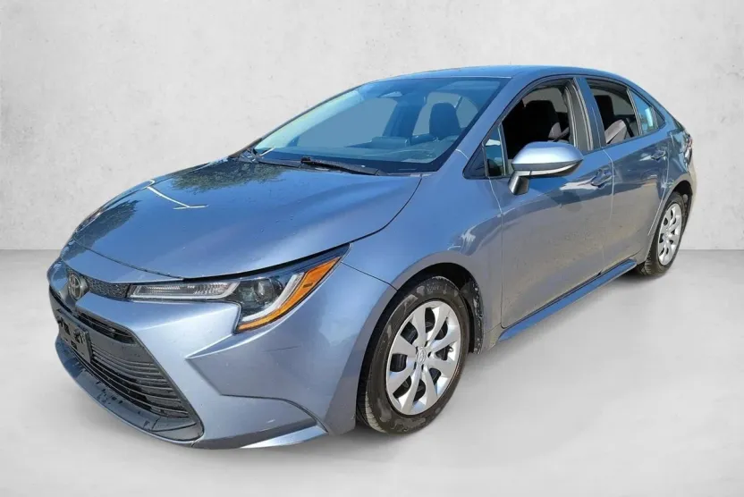 2023 Toyota Corolla LE photo 1