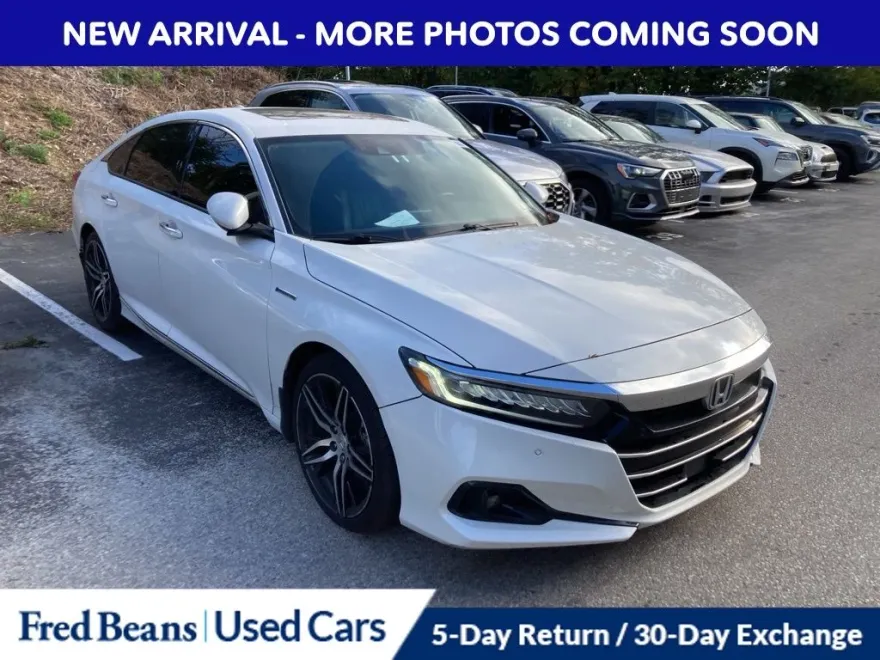 2022 Honda Accord Hybrid Touring photo 1