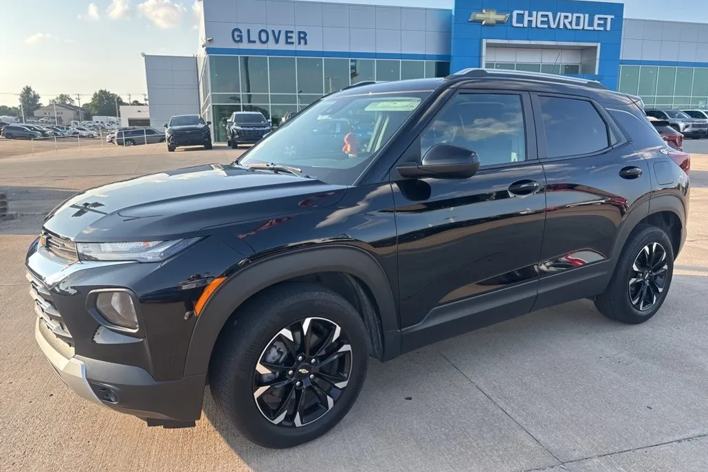 2023 Chevrolet Trailblazer LT photo 1