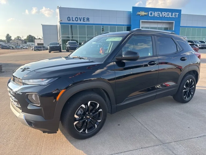 2023 Chevrolet Trailblazer LT photo 1