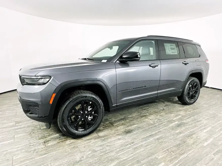 2025 Jeep Grand Cherokee Altitude X photo 3