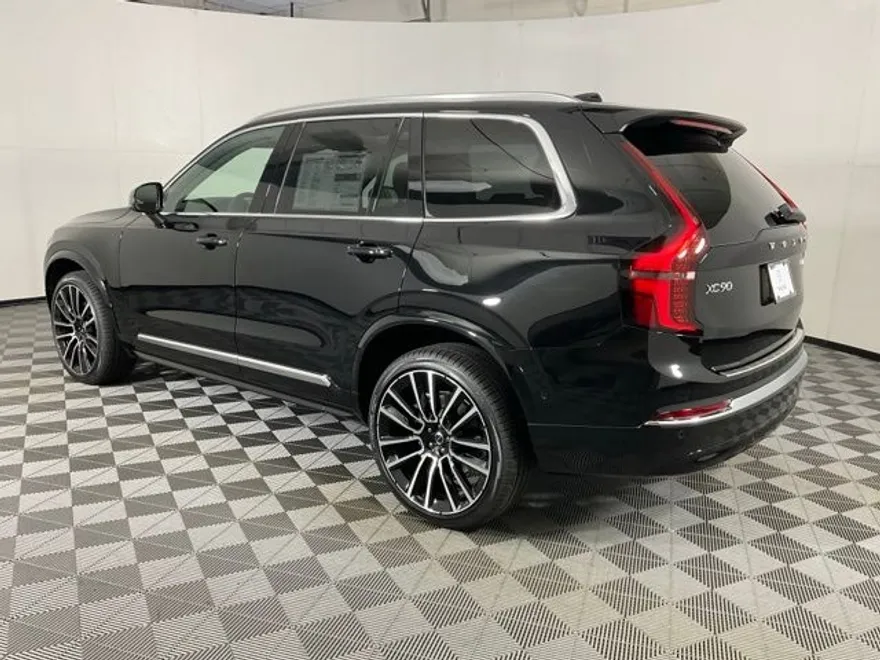 2026 Volvo XC90 Plus photo 1