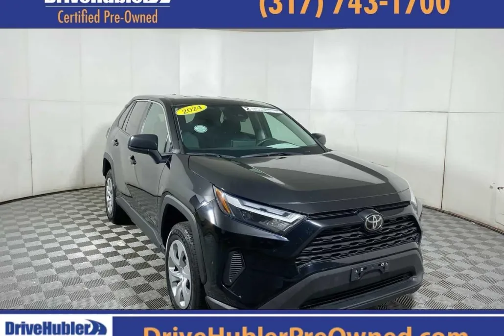 2024 Toyota RAV4 LE photo 1